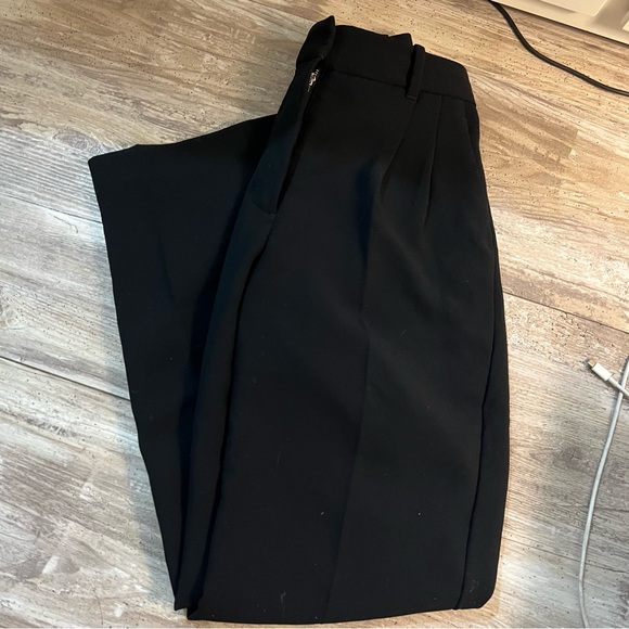 Aritzia Wilfred Effortless Pants - SHORT - Picture 2 of 3